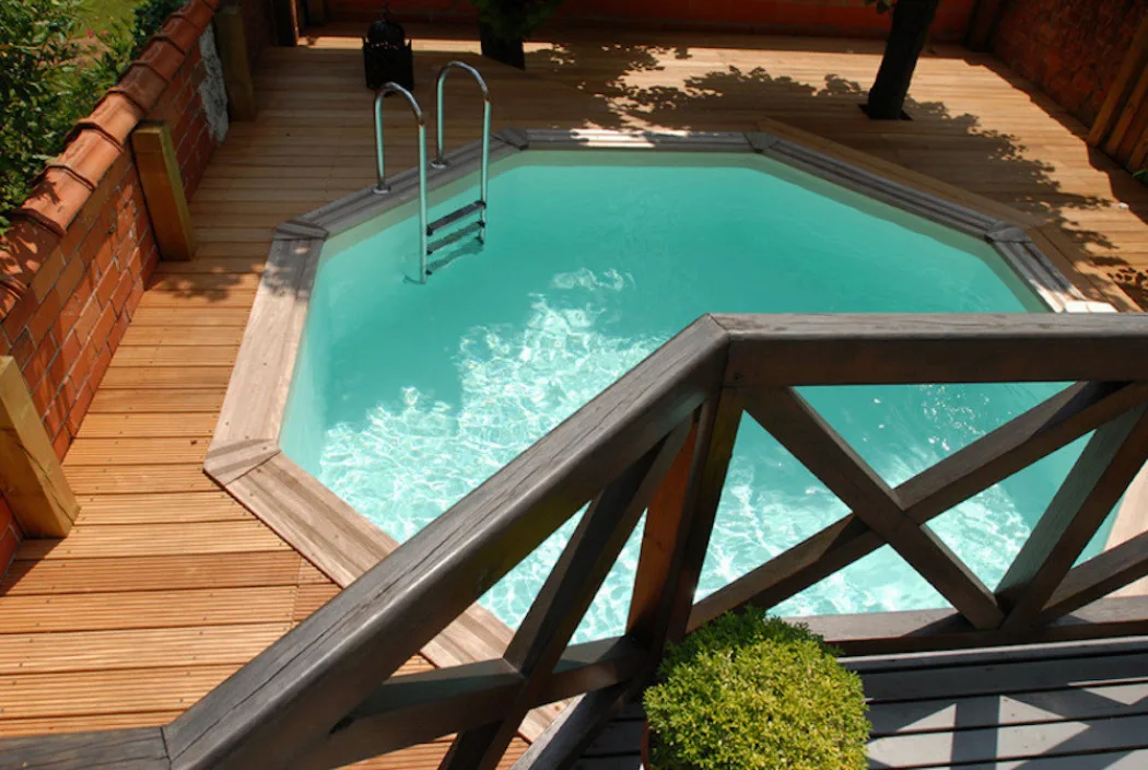 20 piscines qui prouvent que les structures hors sol peuvent être ...