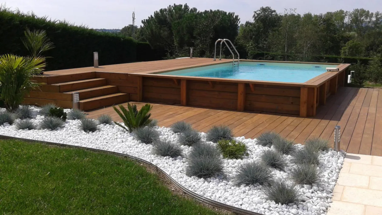 20 piscines qui prouvent que les structures hors sol peuvent être ...