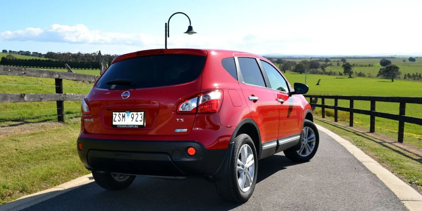 Everything You Need To Know About The Nissan Dualis: Reviews, Specs ...