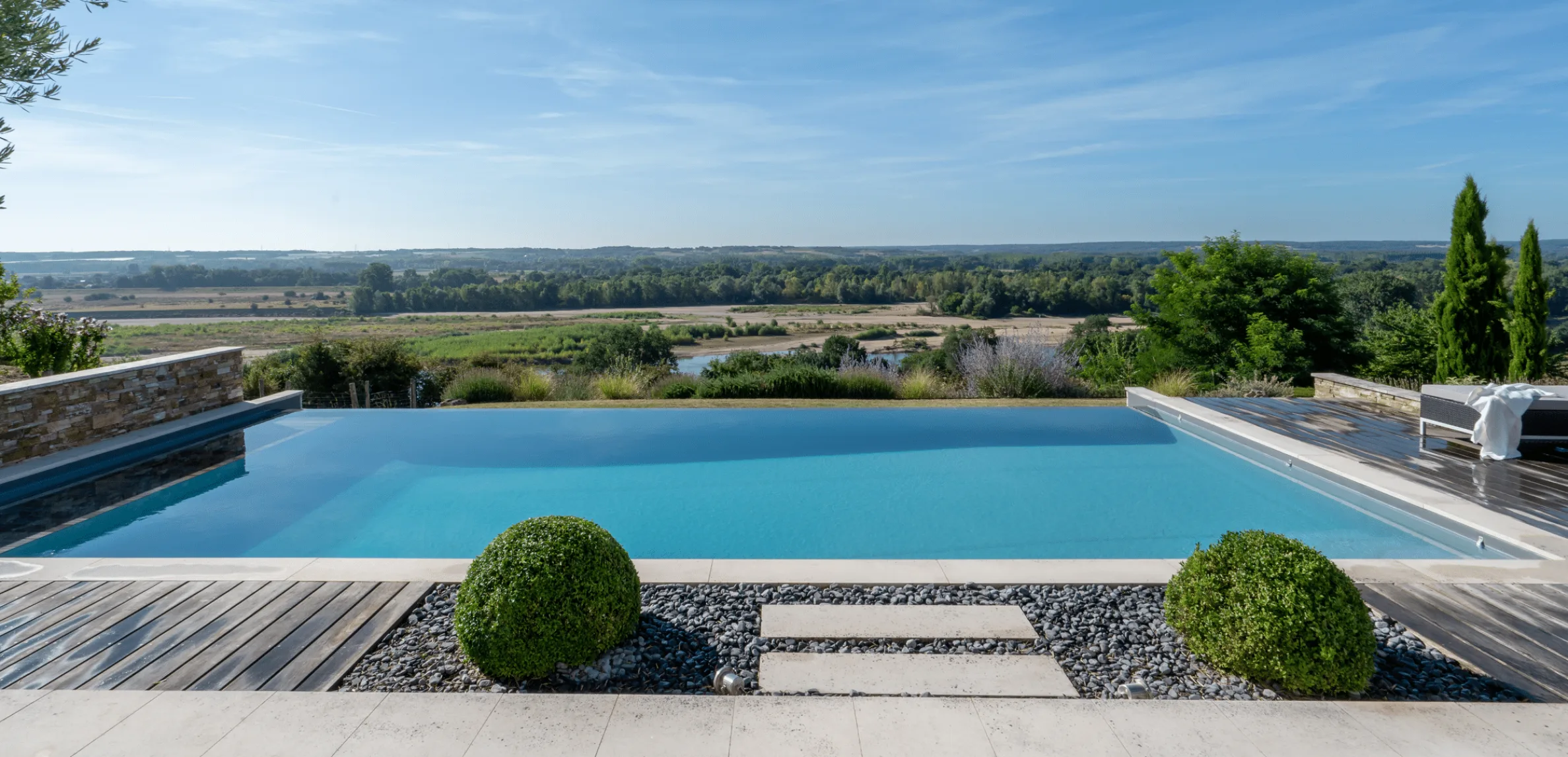 Piscine couverte : prix et devis pour une piscine couverte - Mondial ...